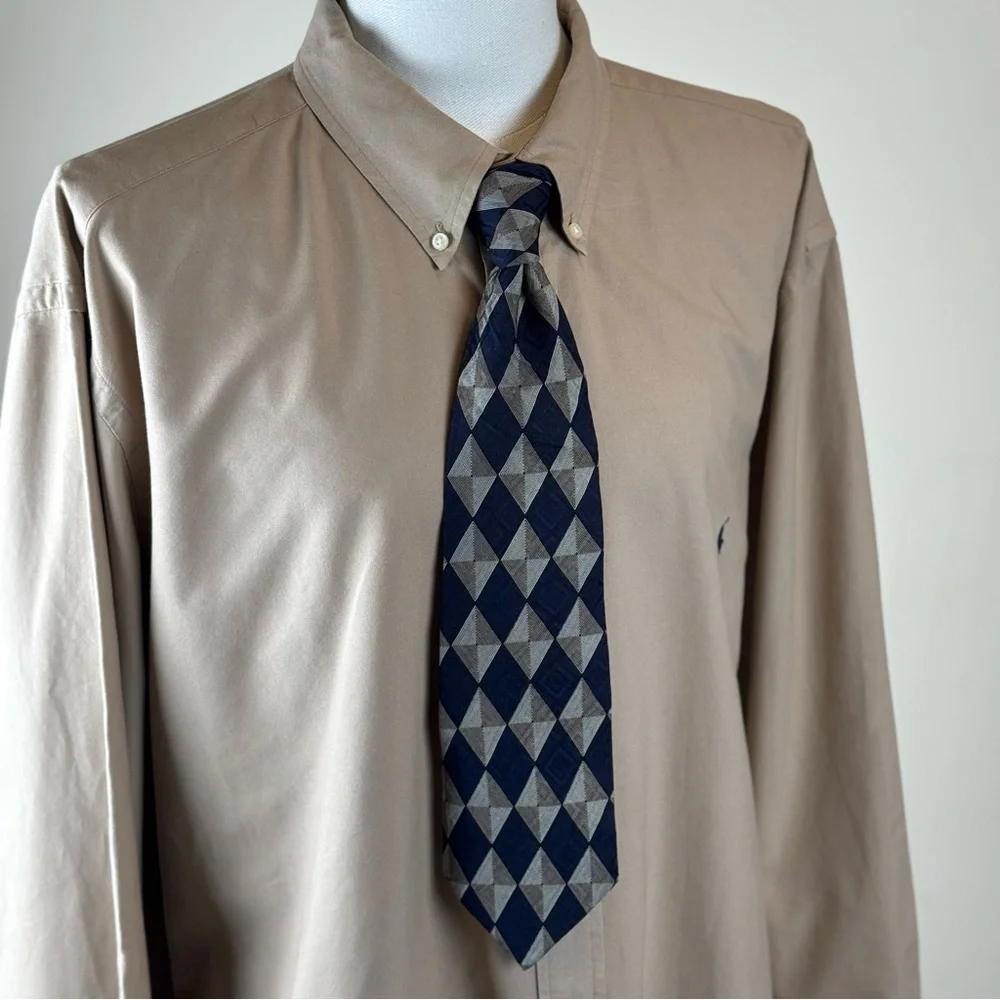 Roundtree & Yorke Men’s Necktie Black & Tan Geometric Tie 100% Silk Tie
